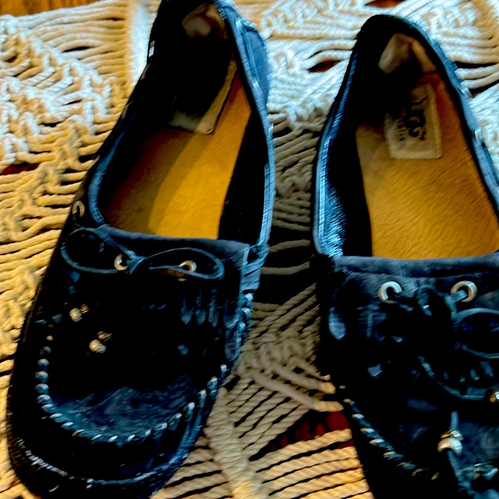 Black Ugg slip and 0n with tassels